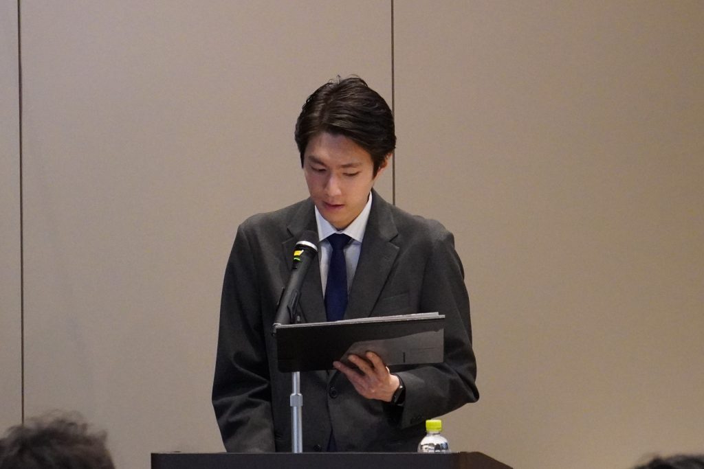 司会進行　新卒採用グループ　南谷 右京